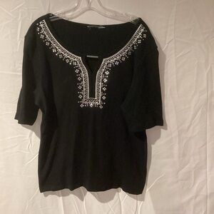 Black XL tee with silver stitching detail